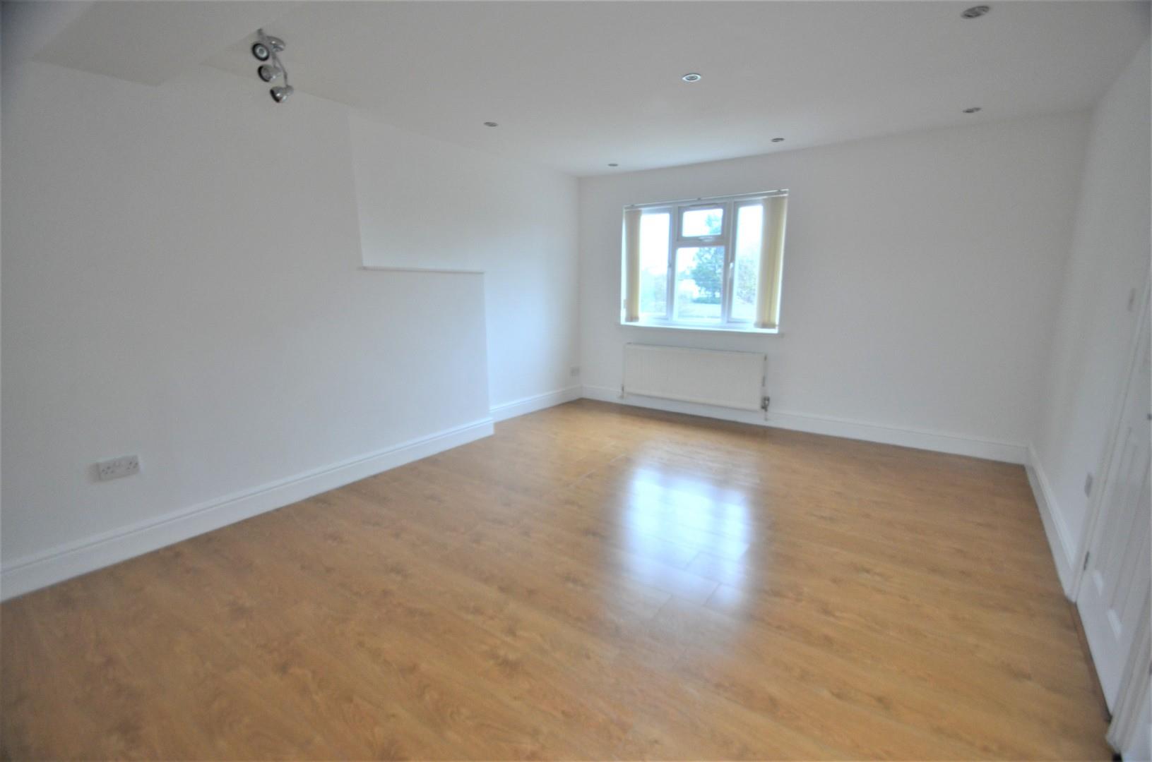 Ellesmere Avenue, Mill Hill